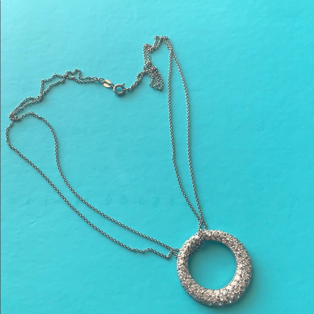 .925 Sterling silver pendant and chain